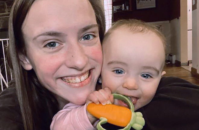Katlyn Strohl with her daughter, Sylvie.