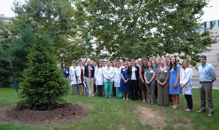 Geisinger Graduate Medical Education Committee observes 2018 National Physician Suicide Awareness Day with ceremony, tree planting 