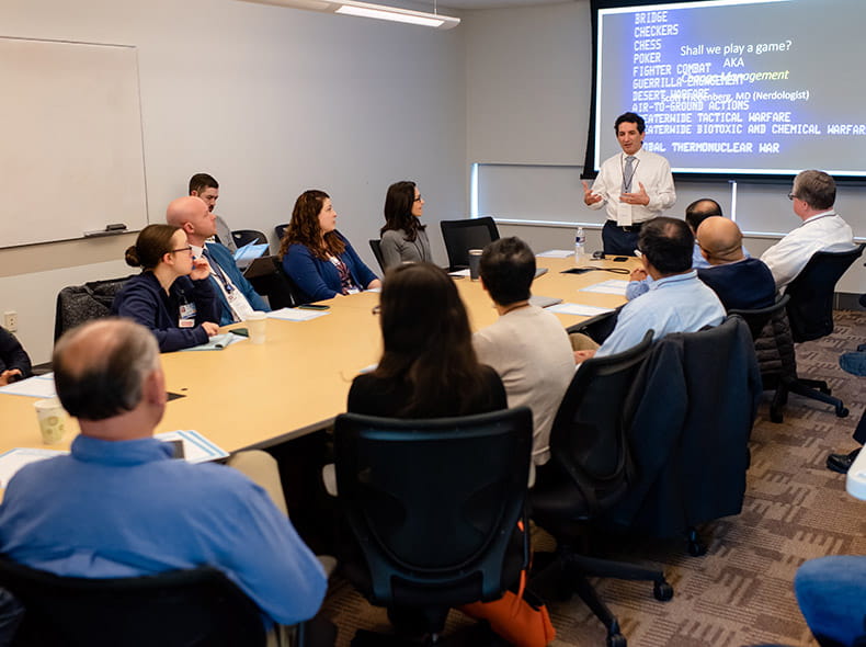 Faculty tall hero go99