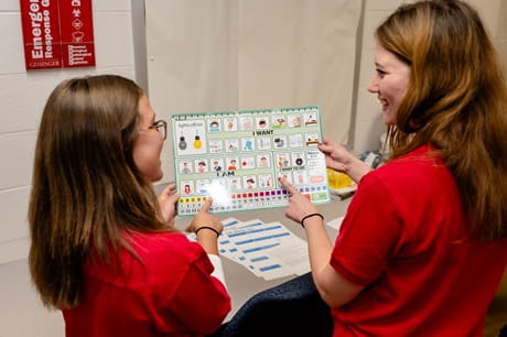 College students volunteering